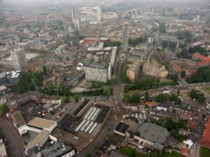 Het centrum van Eindhoven. Beeld door Arno van den Tillaart via Wikimedia.