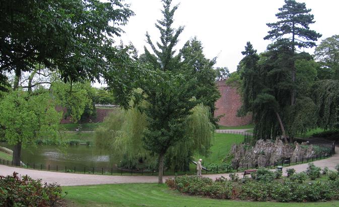 Kronenburgerpark te Nijmegen (bron: Wikimedia Commons - H. Loper)