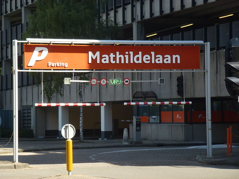 Parkeergarage Mathildelaan Eindhoven (bron: Wikimedia Commons - Rosemoon)