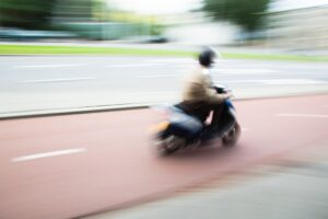Aandeel vervuilende 2-takt scooter veel hoger dan verwacht