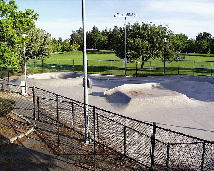 Een skatepark in California (bron: Wikimedia Commons - Holek)