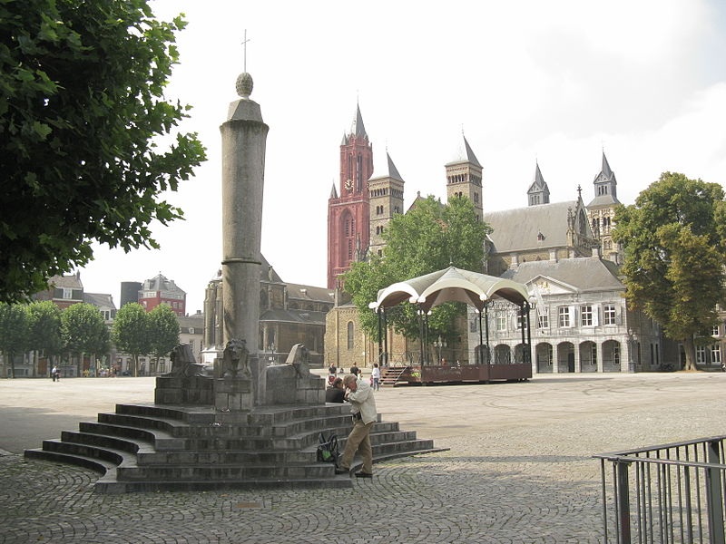 Vrijthof in Maastricht (bron: Wikimedia Commons - Demeester)